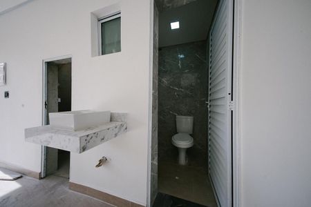 Casa à venda com 118m², 3 quartos e 4 vagasBanheiro de Serviço