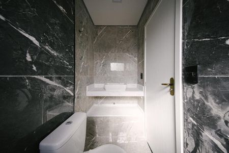Casa à venda com 118m², 3 quartos e 4 vagasBanheiro da Suíte