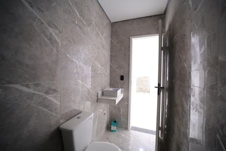 Casa à venda com 118m², 3 quartos e 4 vagasBanheiro Social
