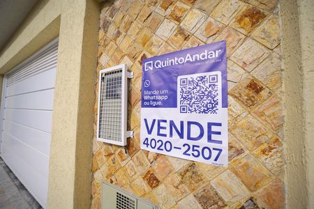 Casa à venda com 118m², 3 quartos e 4 vagasinstalada dia 09/06/2026 Placa : HBJM-2018