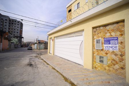 Casa à venda com 118m², 3 quartos e 4 vagasFachada