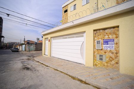 Casa à venda com 118m², 3 quartos e 4 vagasFachada