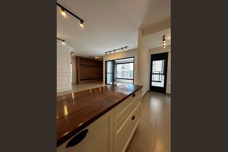 Apartamento para alugar com 2 quartos, 140m² em Alphaville, Barueri