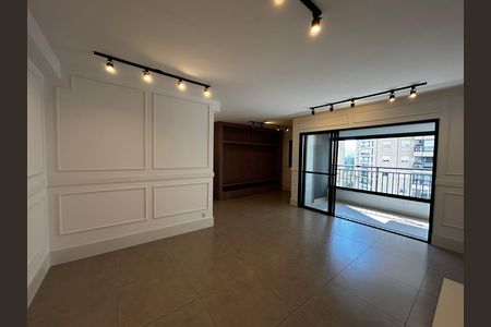 Apartamento para alugar com 2 quartos, 140m² em Alphaville, Barueri