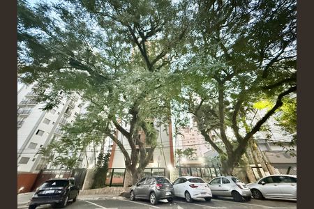 Apartamento à venda com 60m², 2 quartos e 1 vaga Apartamento à venda com 60m², 2 quartos e 1 vagaFachada