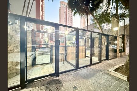 Apartamento à venda com 60m², 2 quartos e 1 vaga Apartamento à venda com 60m², 2 quartos e 1 vagaFachada