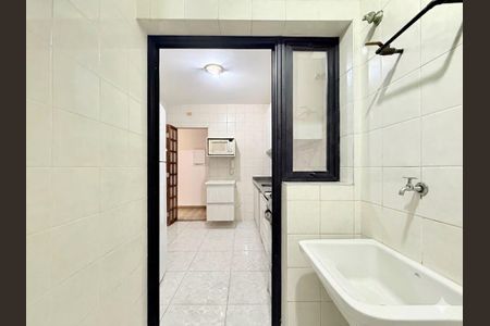 Apartamento à venda com 60m², 2 quartos e 1 vaga Apartamento à venda com 60m², 2 quartos e 1 vagaÁrea de Serviço