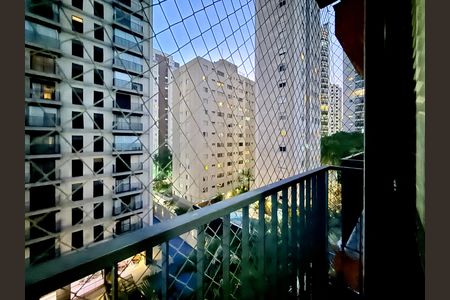 Apartamento à venda com 60m², 2 quartos e 1 vaga Apartamento à venda com 60m², 2 quartos e 1 vagaSacada Quarto 1
