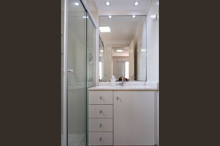 Apartamento à venda com 71m², 3 quartos e 2 vagasBanheiro do Quarto 3 suíte
