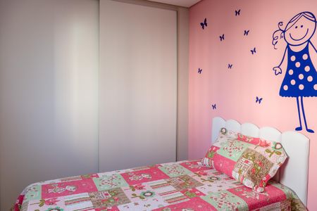 Apartamento à venda com 71m², 3 quartos e 2 vagasQuarto 2