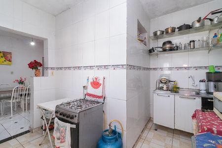 Casa para alugar com 70m², 2 quartos e 2 vagas Casa para alugar com 70m², 2 quartos e 2 vagasCozinha