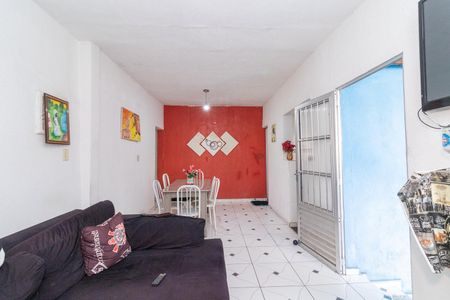 Casa para alugar com 70m², 2 quartos e 2 vagas Casa para alugar com 70m², 2 quartos e 2 vagasSala