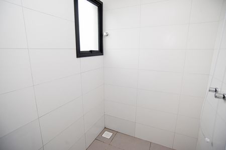 Apartamento para alugar com 68m², 2 quartos e 1 vaga Apartamento para alugar com 68m², 2 quartos e 1 vagaBanheiro