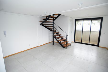 Sala / Cozinha de apartamento para alugar com 2 quartos, 68m² em Centro, Viamão