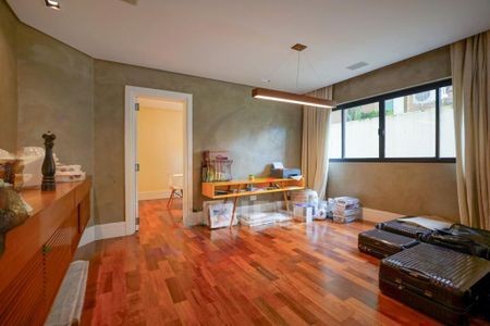 Apartamento à venda com 230m², 3 quartos e 3 vagas