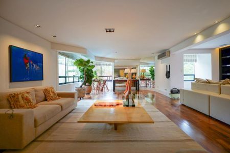 Apartamento à venda com 230m², 3 quartos e 3 vagas