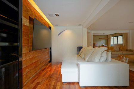 Apartamento à venda com 230m², 3 quartos e 3 vagas