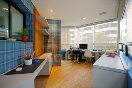 Apartamento à venda com 230m², 3 quartos e 3 vagas