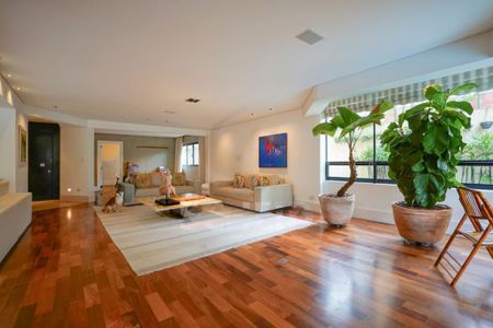 Apartamento à venda com 230m², 3 quartos e 3 vagas