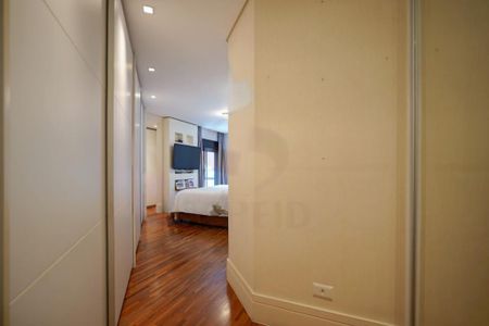 Apartamento à venda com 230m², 3 quartos e 3 vagas