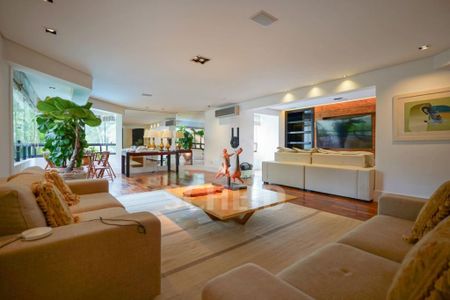 Apartamento à venda com 230m², 3 quartos e 3 vagas