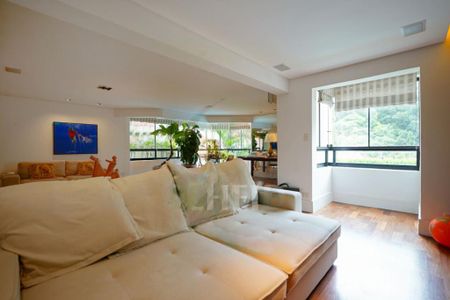 Apartamento à venda com 230m², 3 quartos e 3 vagas