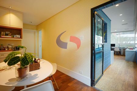 Apartamento à venda com 230m², 3 quartos e 3 vagas