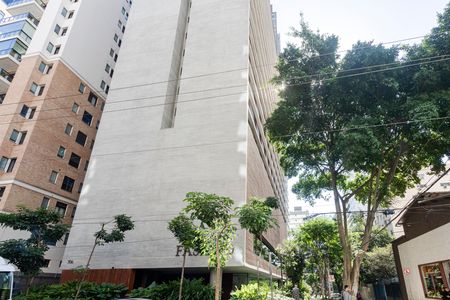 Apartamento à venda com 288m², 3 quartos e 4 vagas Apartamento à venda com 288m², 3 quartos e 4 vagasFachada