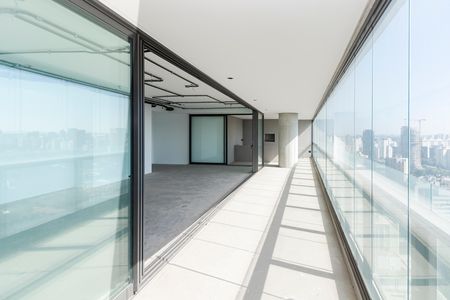 Varanda de apartamento à venda com 3 quartos, 288m² em Itaim Bibi, São Paulo