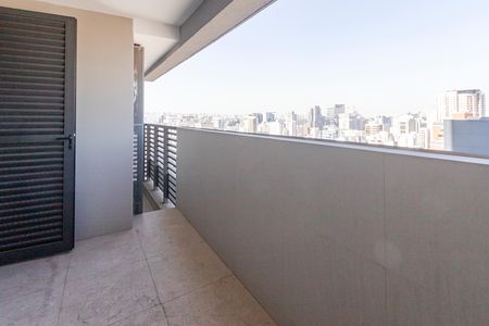 Apartamento à venda com 288m², 3 quartos e 4 vagas Apartamento à venda com 288m², 3 quartos e 4 vagasÁrea de serviço