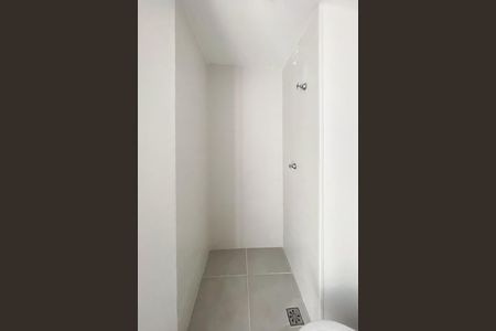 Studio à venda com 25m², 0 quarto e sem vaga Studio à venda com 25m², 0 quarto e sem vagaBanheiro