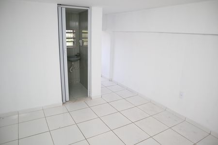 QUARTO 1 de casa para alugar com 1 quarto, 70m² em Recreio dos Bandeirantes, Rio de Janeiro