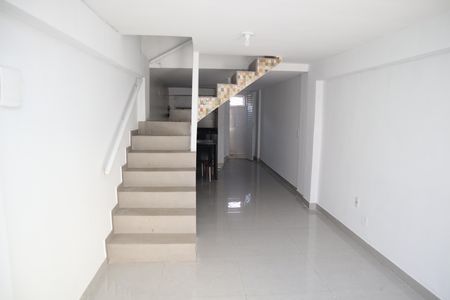 SALA de casa para alugar com 1 quarto, 70m² em Recreio dos Bandeirantes, Rio de Janeiro
