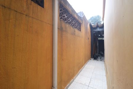 Casa à venda com 156m², 2 quartos e 2 vagasCorredor Lateral