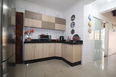 Casa à venda com 156m², 2 quartos e 2 vagasCozinha