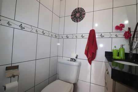 Casa à venda com 156m², 2 quartos e 2 vagasLavabo