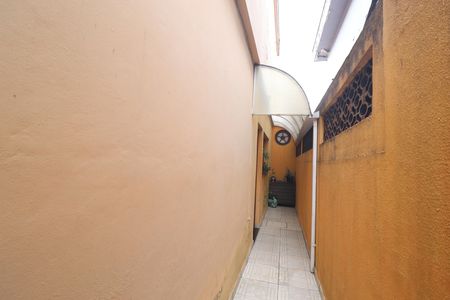 Casa à venda com 156m², 2 quartos e 2 vagasCorredor Lateral