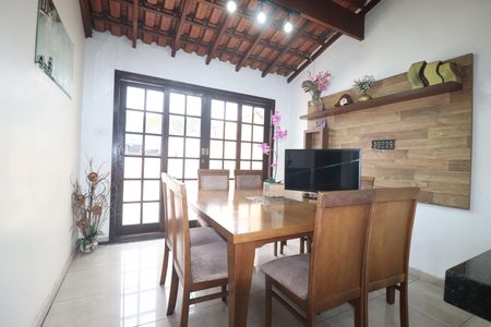 Casa à venda com 156m², 2 quartos e 2 vagasSala de Jantar