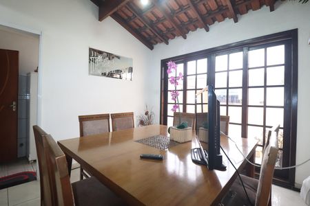 Casa à venda com 156m², 2 quartos e 2 vagasSala de Jantar
