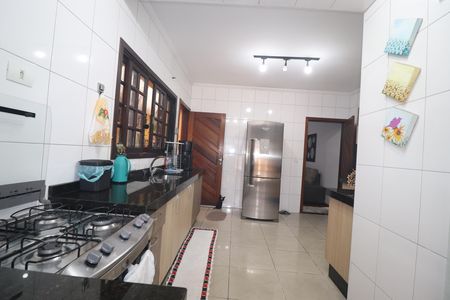 Casa à venda com 156m², 2 quartos e 2 vagasCozinha