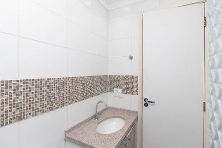 Banheiro de apartamento para alugar com 1 quarto, 48m² em Parque Edu Chaves, São Paulo