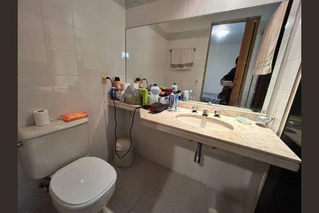 Apartamento à venda com 120m², 4 quartos e 3 vagasBanheiro