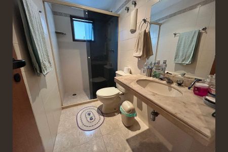 Apartamento à venda com 120m², 4 quartos e 3 vagasBanheiro