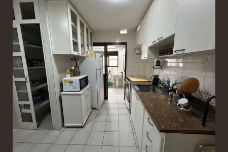 Apartamento à venda com 120m², 4 quartos e 3 vagasCozinha