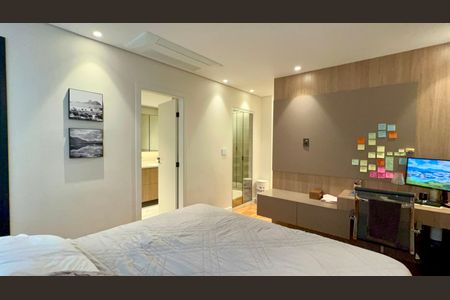 Apartamento para alugar com 180m², 3 quartos e 1 vaga Apartamento para alugar com 180m², 3 quartos e 1 vagaSuite