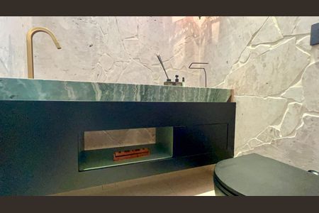 Apartamento para alugar com 180m², 3 quartos e 1 vaga Apartamento para alugar com 180m², 3 quartos e 1 vagaLavabo
