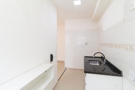Apartamento para alugar com 40m², 2 quartos e sem vaga Apartamento para alugar com 40m², 2 quartos e sem vagaCozinha e área de serviço