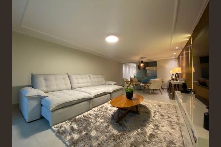 Casa para alugar com 380m², 6 quartos e 1 vaga Casa para alugar com 380m², 6 quartos e 1 vagaSala de TV