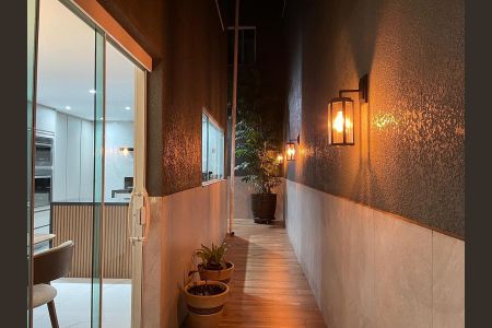 Casa para alugar com 380m², 6 quartos e 1 vaga Casa para alugar com 380m², 6 quartos e 1 vagaÁrea externa