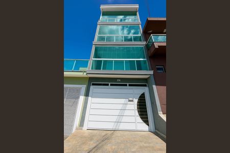 Casa para alugar com 380m², 6 quartos e 1 vaga Casa para alugar com 380m², 6 quartos e 1 vagaFachada